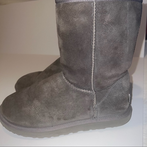 Beautiful gray Ugg Boots size 8 - Picture 10 of 11
